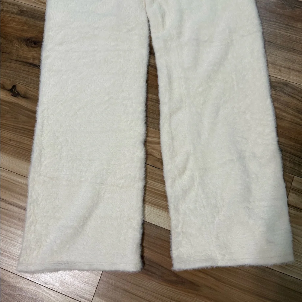 Aerie cream soft and COMFORTABLE wide leg lounge pants - Picture 6 of 6